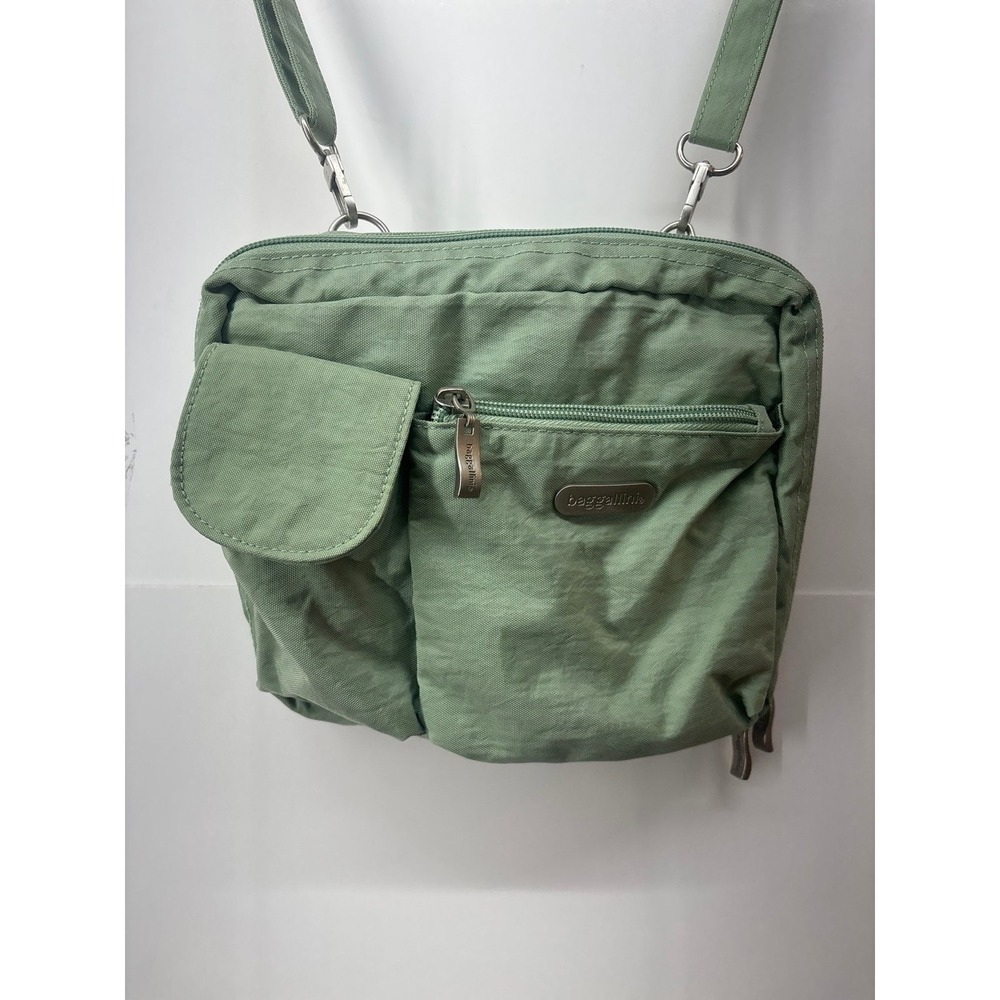 Baggallini Pastel Green Crossbody Purse (sz. 8 in)